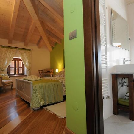 Bed & Breakfast Korta Gira Buici  Kamer foto