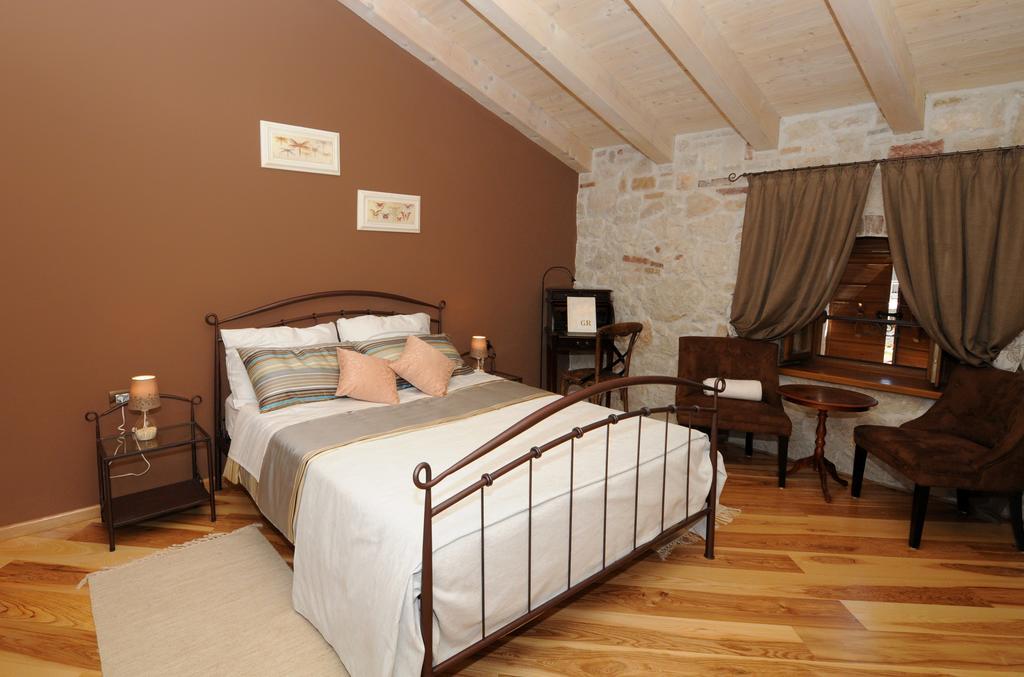 Bed & Breakfast Korta Gira Buici  Kamer foto